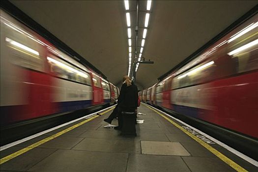 离开,等待,乘客,南,地铁站,伦敦,英格兰,英国,欧洲