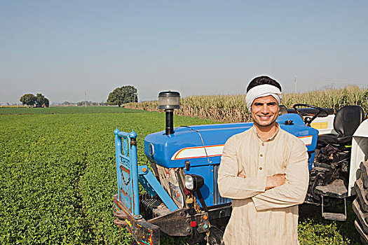 农民,站立,靠近,拖拉机,土地,印度