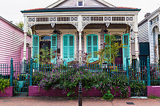 老建筑,青绿色,百叶窗,法国区,新奥尔良,路易斯安那,美国