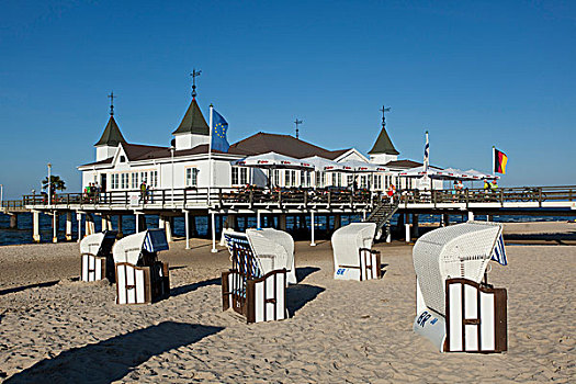 码头,阿尔贝克海滨,梅克伦堡前波莫瑞州,德国,欧洲