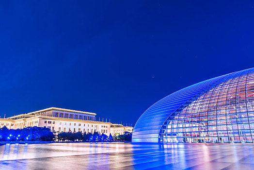 中国国家大剧院建筑夜景