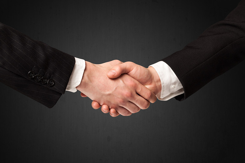 商务_握手_黑色背景_背景_高清图片_全景视觉