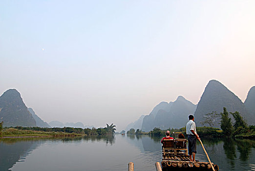 竹子,筏子,游客,中国人,男人,玉龙,河,岩石,喀斯特地貌,风景,靠近,阳朔,桂林,广西,亚洲