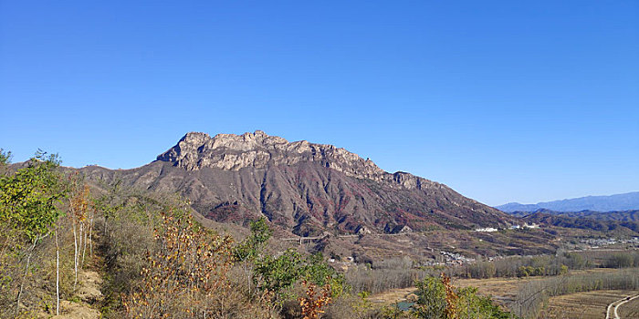 北方秋末的山,古北口镇