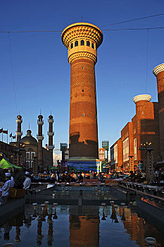 新疆乌鲁木齐国际大巴扎新疆第一观光塔