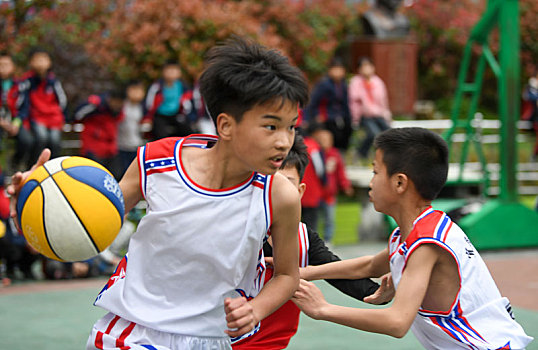 重庆酉阳,乡村小学生篮球赛精彩,篮,不住