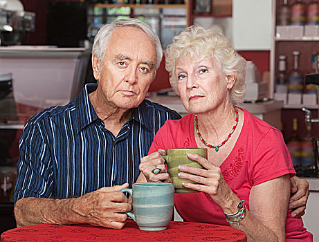 严肃,老年,夫妻,咖啡