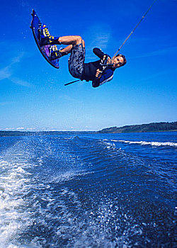 男人,海上滑板,煤,湖,艾伯塔省,加拿大