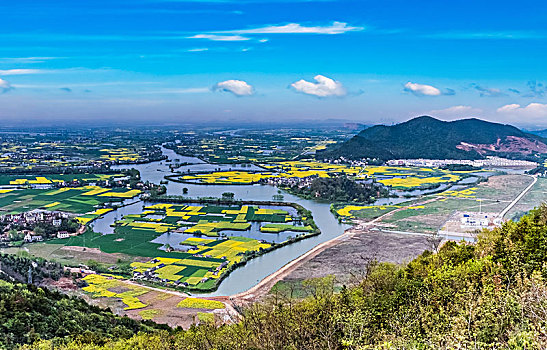 安徽省芜湖市响水涧油菜花田园乡村自然景观