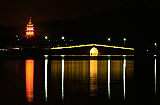 杭州,雷峰塔,夜景