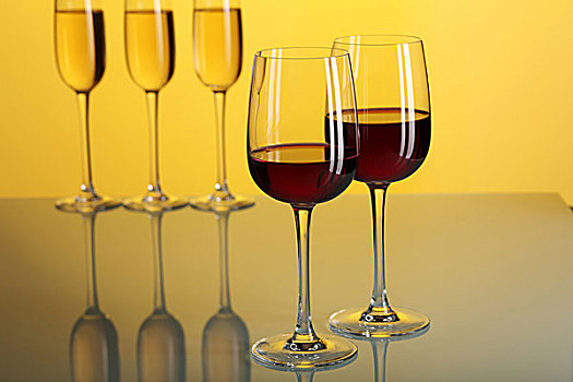 玻璃杯,葡萄酒,彩色背景