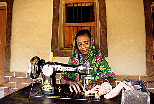 女人,缝纫机,衣服,产业,孟加拉,数字,在家工作,2008年