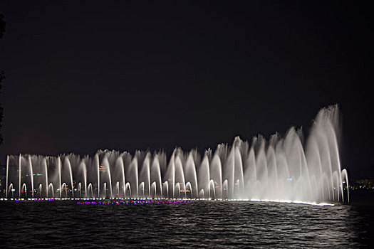 西湖夜景喷泉