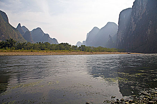 桂林,阳朔,漓江,漂流,旅游,景点,风景,河流,遇龙桥,风情,风光,群山,环境,怪石,环抱