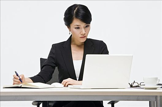 职业女性,记录,看,笔记本电脑