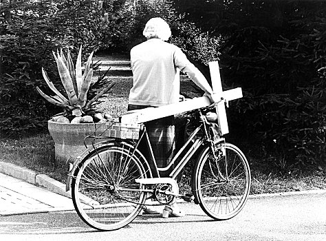 奶奶,十字架,自行车,70年代,精准,地点,未知,德国,欧洲