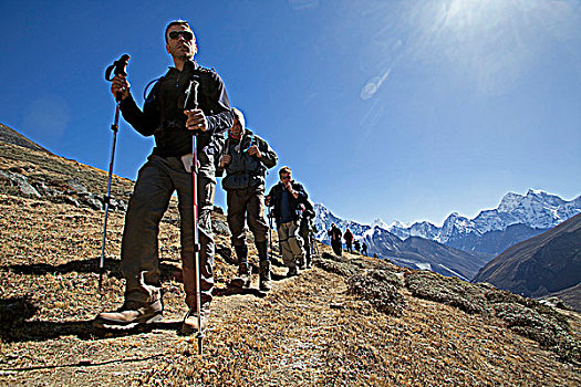 尼泊尔,珠穆朗玛峰,区域,昆布,山谷,长途旅行者,小路,靠近,走