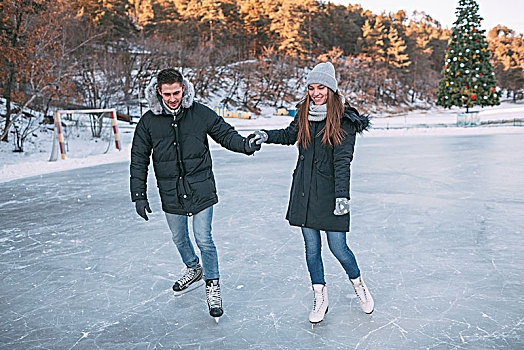 全身,幸福伴侣,享受,滑冰,滑冰场,握手
