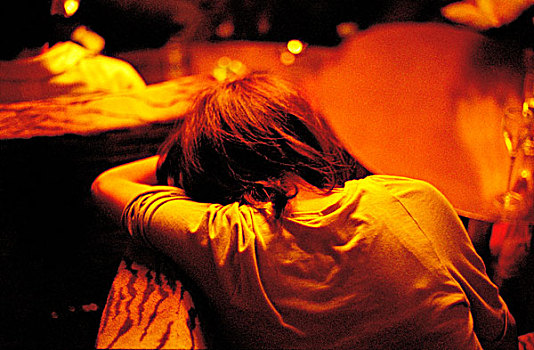 女孩,后面,长,有袖,绿色,衬衫,睡觉,毛皮,扶手椅,左边,东京,日本,2007年