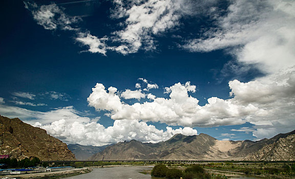 西藏的公路