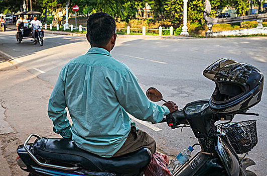 一个,男人,坐,摩托车,侧面,道路,人力三轮车,收获,省,柬埔寨