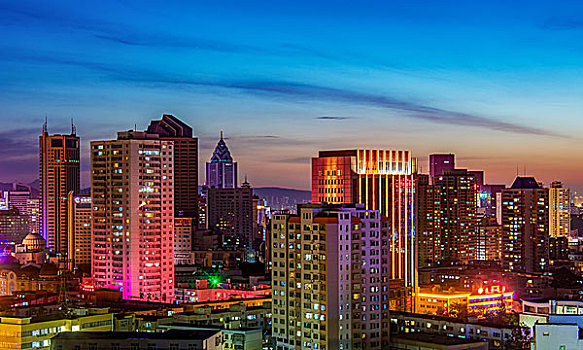 乌鲁木齐高楼大厦天际线夜景