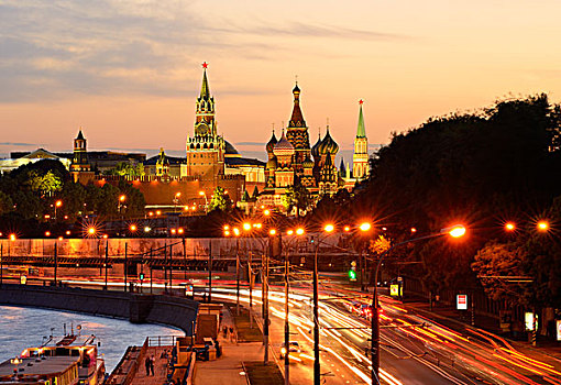 克里姆林宫,塔,圣徒,罗勒,大教堂,城市,公路,夜晚,莫斯科,俄罗斯