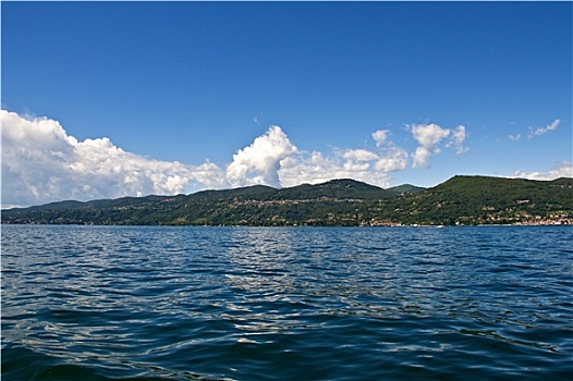 马焦雷湖