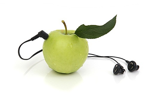 青苹果,耳机,白色背景