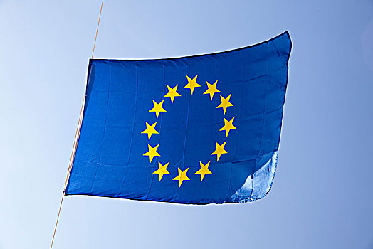 欧洲国旗,蓝天