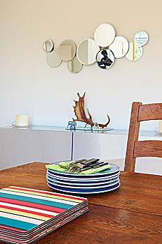 一堆,盘子,坚实,木质,餐桌
