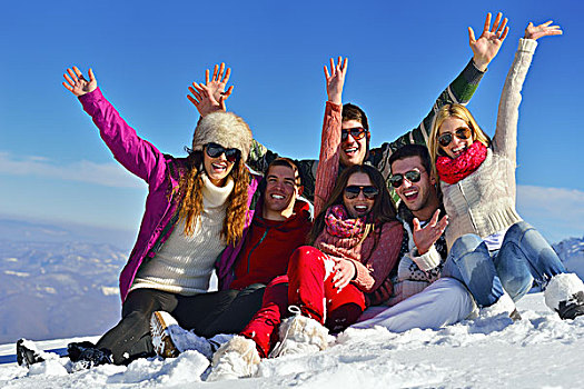 高兴,朋友,开心,冬天,初雪,健康,年轻人,群体,户外