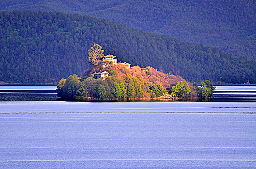 泸沽湖