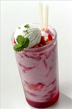 草莓饮料,冰淇淋