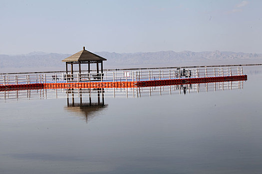 巴里坤湖,天空之镜