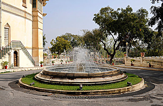 喷泉,正面,城市,宫殿,乌代浦尔,拉贾斯坦邦,北印度,印度,南亚,亚洲