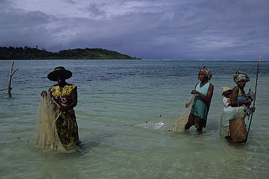 马达加斯加,女人,捕鱼
