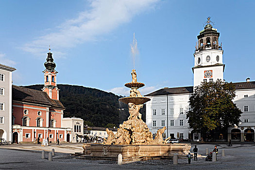 雷士登孜广场,教堂,喷泉,萨尔茨堡,奥地利,欧洲