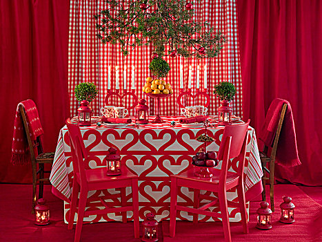 餐桌,围绕,红色,装潢,植物,蜡烛