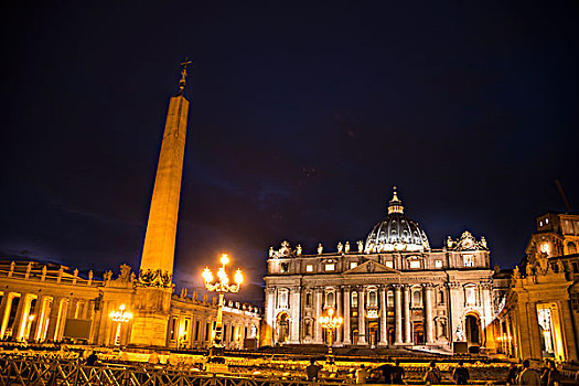 广场,圣彼得大教堂,方尖塔,夜晚,梵蒂冈城,罗马,意大利,欧洲