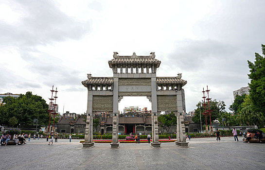 羊城广州阴天的陈家祠古建筑群特写