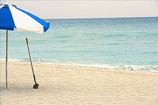 海滩伞,铲,海滩