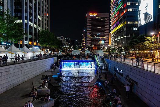 韩国首尔清溪川夜景风光