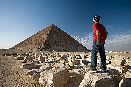 一个,男人,站立,靠近,金字塔,沙漠,埃及,非洲