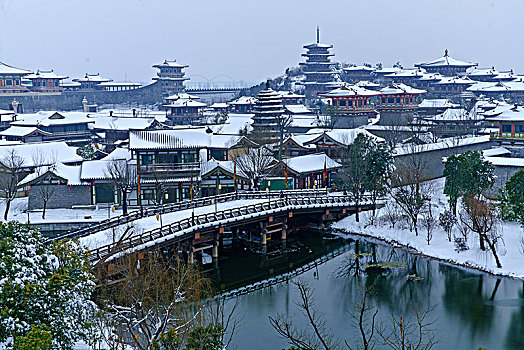 湖北襄阳影视城雪景