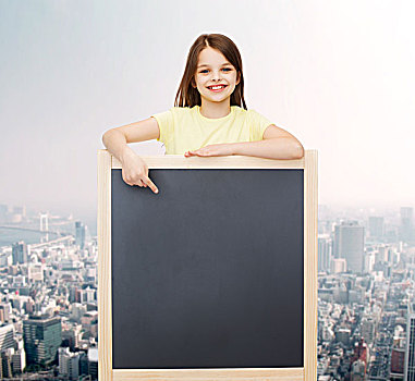 人,广告,教育,概念,高兴,小女孩,指向,黑板
