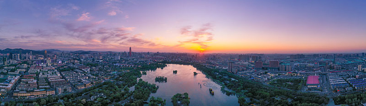 航拍济南大明湖全景