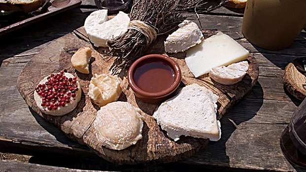 法国,奶酪,大浅盘,山羊,老,木质,盘子,桌子