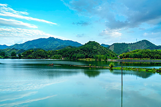 千岛湖美丽的山水风光