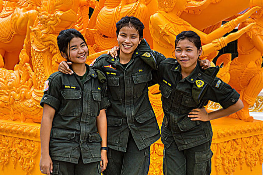 女性,军人,泰国人,军队,正面,纪念建筑,寺院,泰国,亚洲